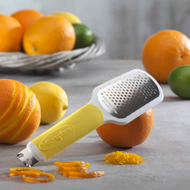 Microplane 34620 Ultimate Citrus Tool 2.0 Yellow Zester and Garnish Cutter